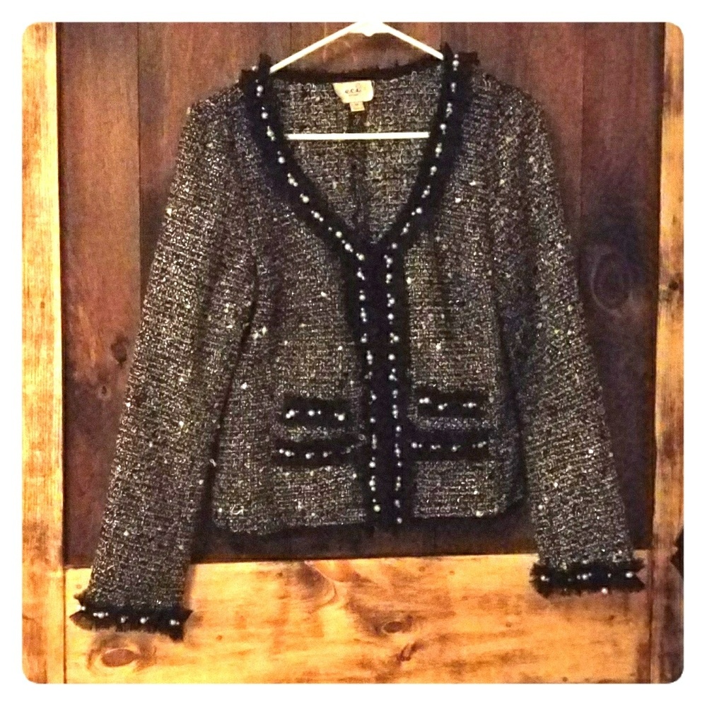 "Not your Grandma's" Pearl / Lace Blazer